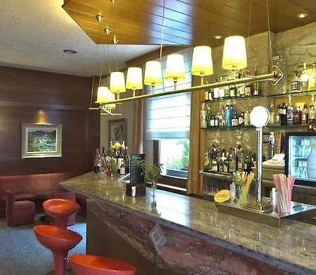 Hotel Restaurant Pessets & 4*