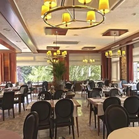 佩赛特斯水疗酒店及餐厅 酒店 4*