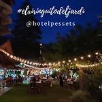 Hotel Restaurant Pessets & 4*