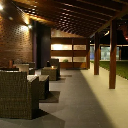 Restaurant Pessets & Ξενοδοχείο 4*