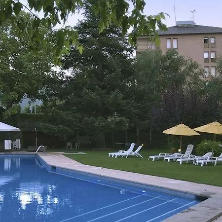 Restaurant Pessets & 4* 소르트