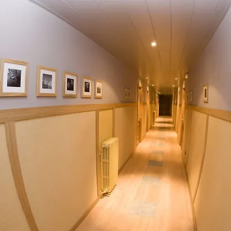 Hotel Restaurant Pessets & 4*