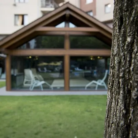 Hotel Restaurant Pessets & 4*