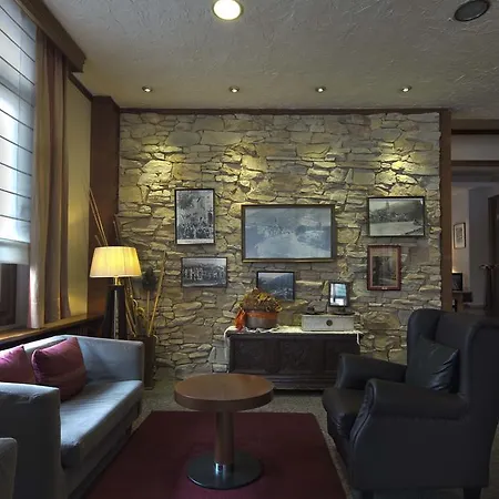 Restaurant Pessets &