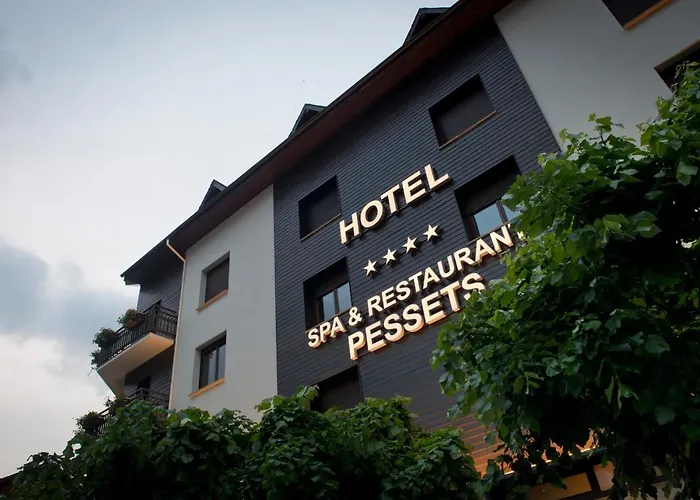 Restaurant Pessets & Otel 4*